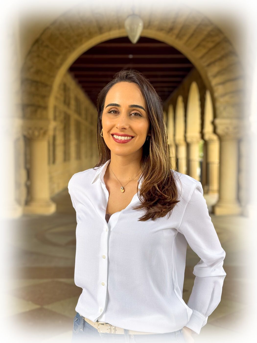 Laura Hubeda, psicóloga, sorrindo